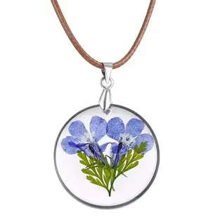 Dried Floral Crossbody Necklace with Gold Chain — feature 4