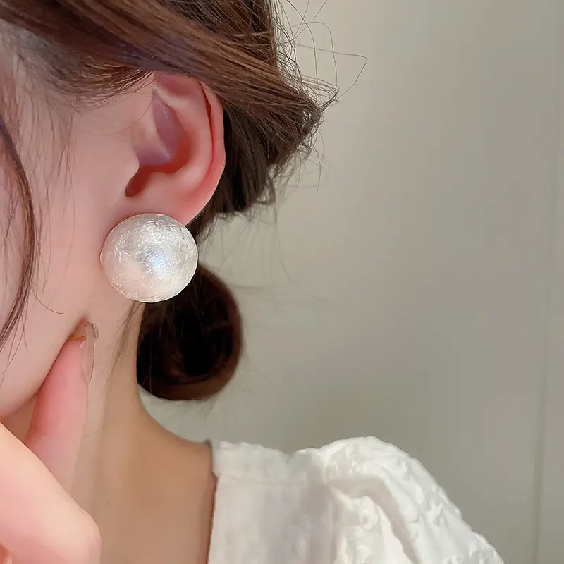Silver Pearl Earrings for Women French Retro Elegant Wholesale - Image 5