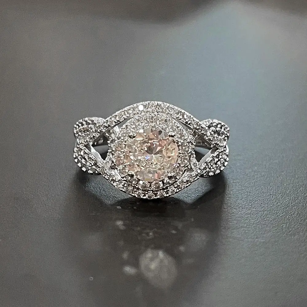 Cao Shi Full Diamond Zircon Engagement Ring for Women — feature 5