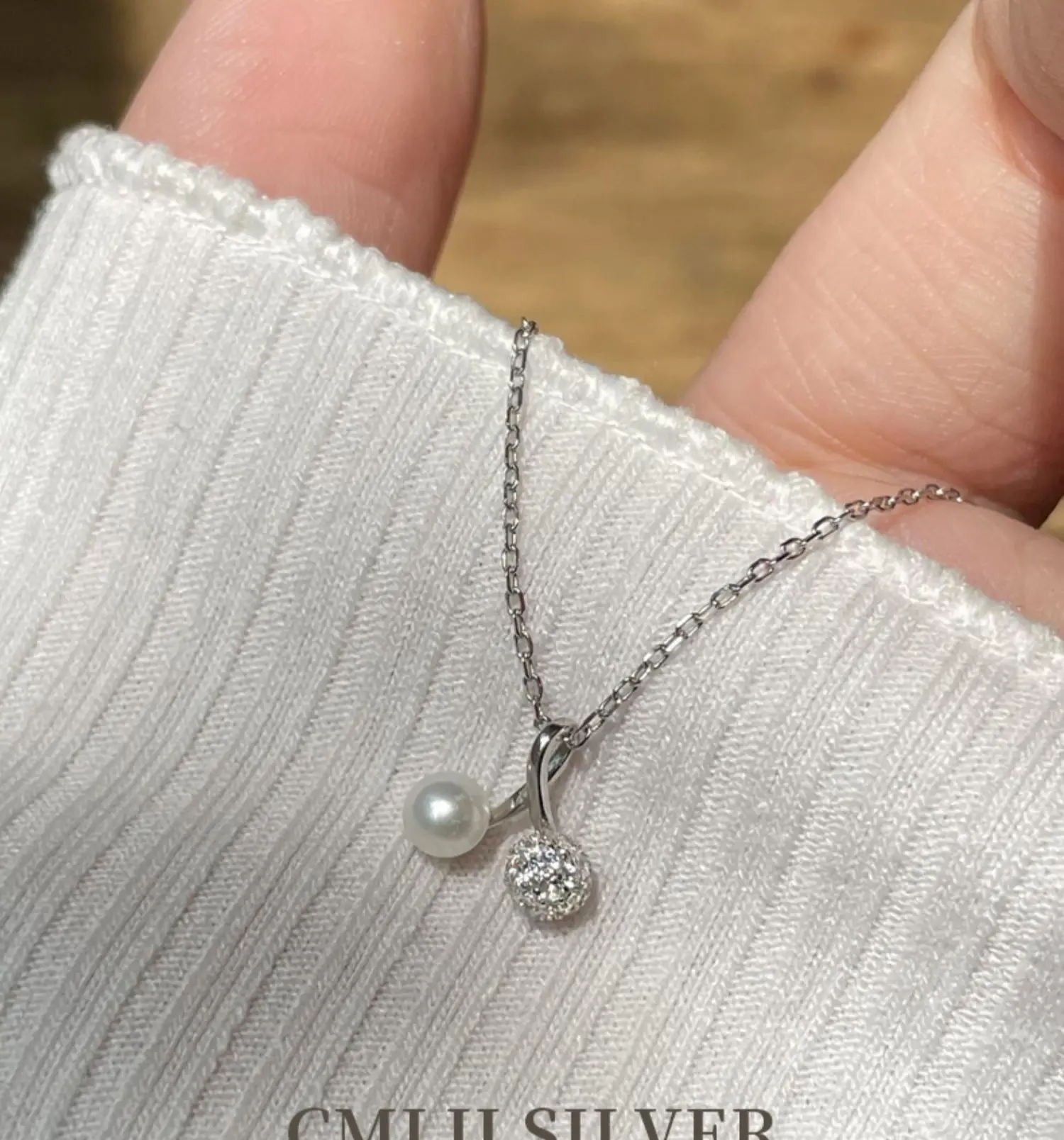 S925 Silver Pearl Clavicle Necklace for Women — feature 1