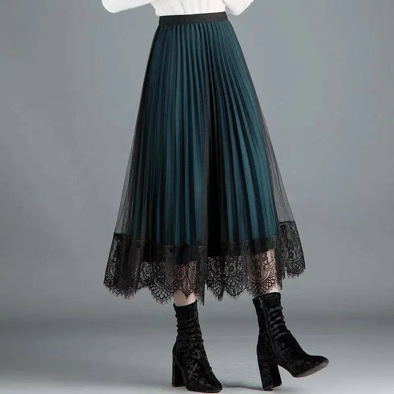 Women's Lace Pleated Skirt Large Winter Warm - Image 3