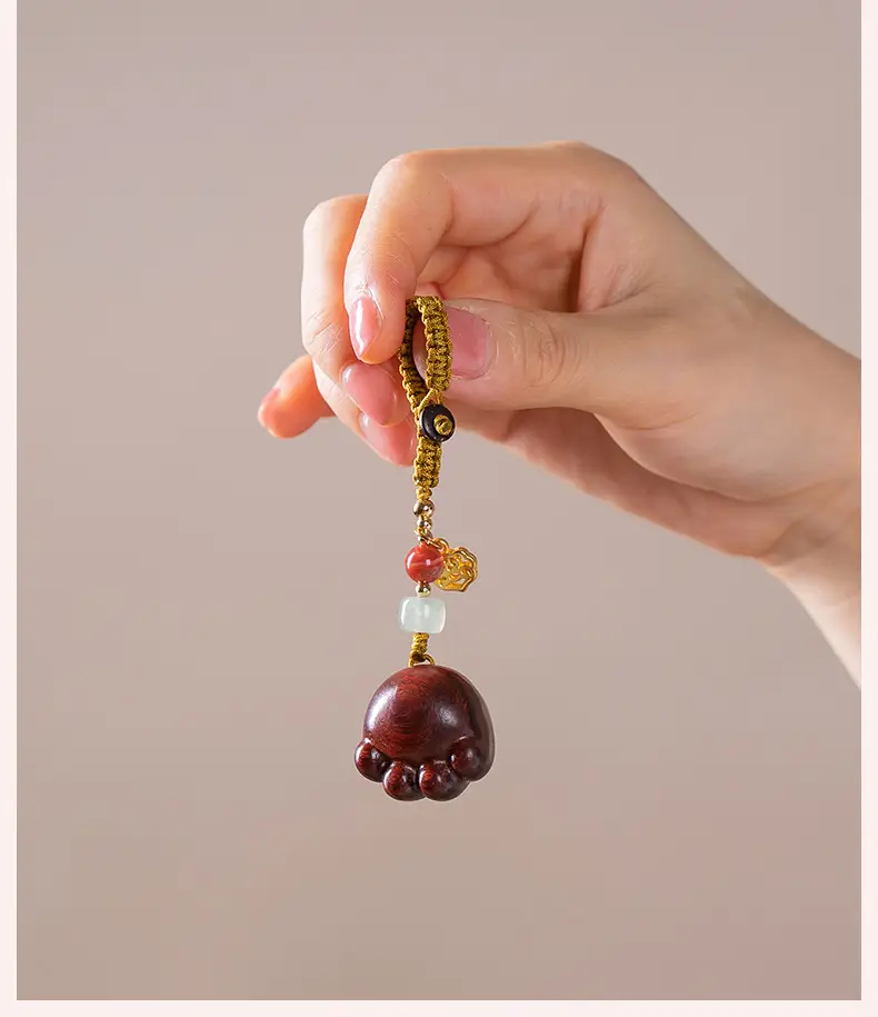 Sandalwood Cat's Claw Mobile Phone Lanyard — feature 13