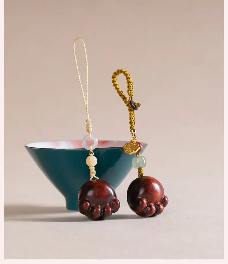 Sandalwood Cat's Claw Mobile Phone Lanyard — feature 16
