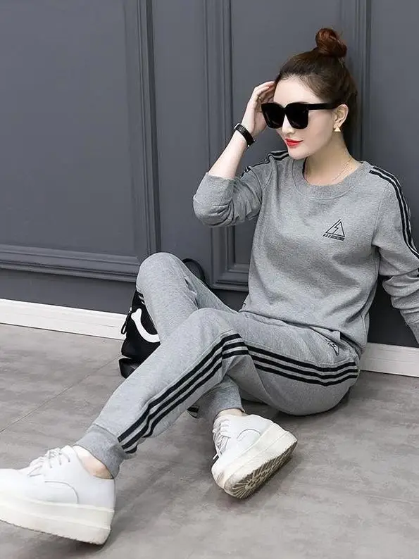 Women Grey Sweatshirt Track Suit Long Sleeve Crewneck Large - Image 9