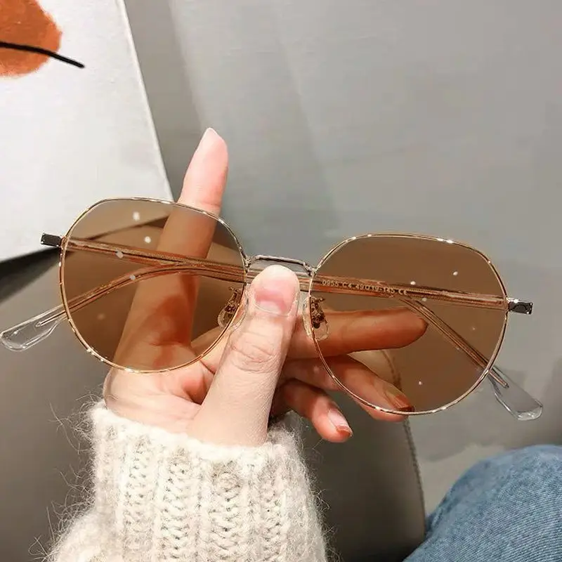 Women Korean Style Color-changing Sunglasses Anti-blue High-definition - Image 6