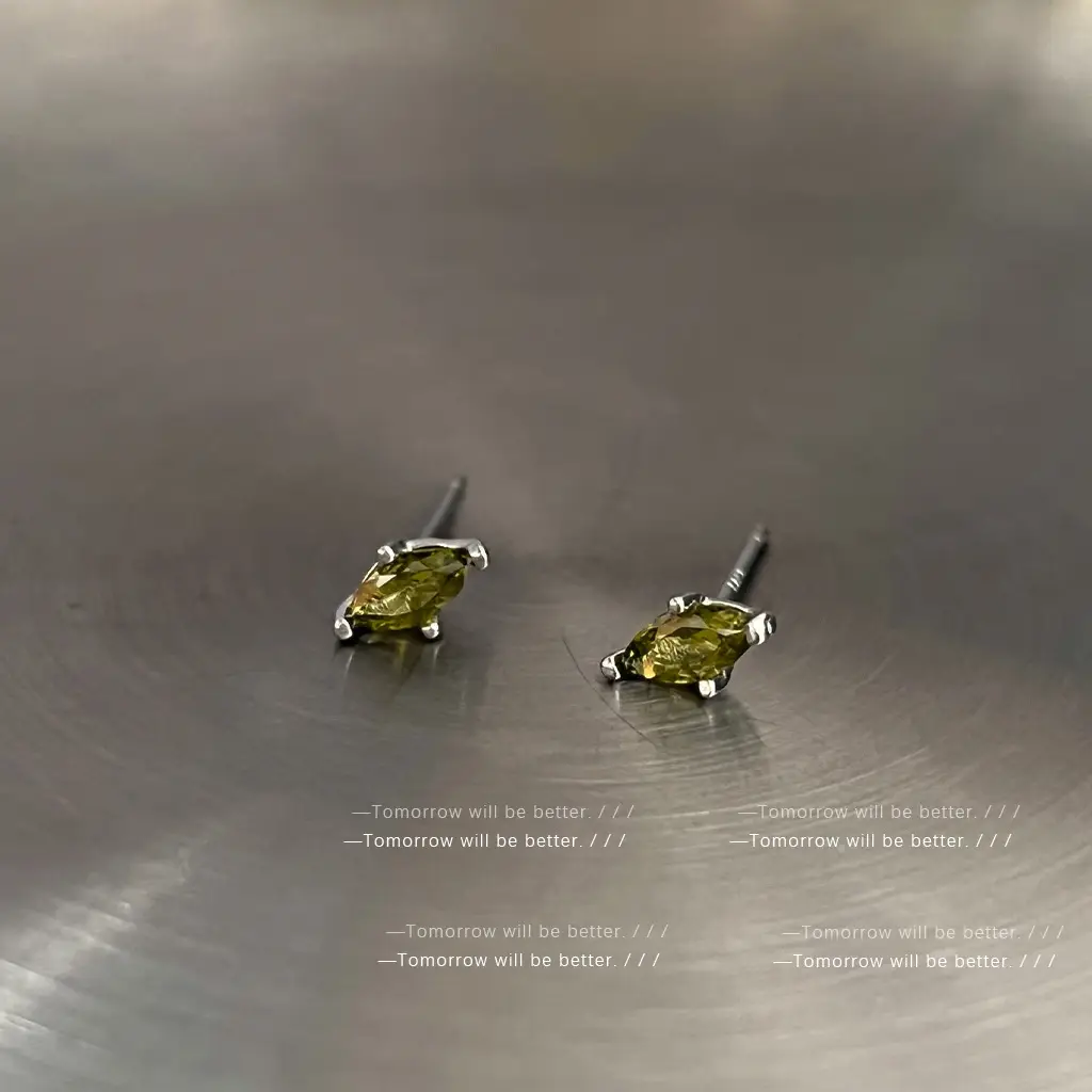 Olive Green Rhombus Zircon Earrings for Women