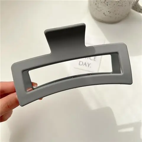 Super Square Frosted Rubber Hair Clips 12.5cm - Image 4