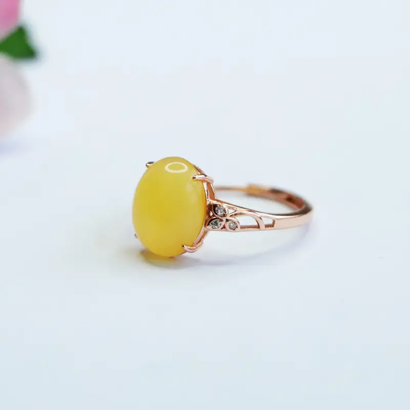 Guan Yu Inlaid Amber Ring Yellow Honey Design - Image 3