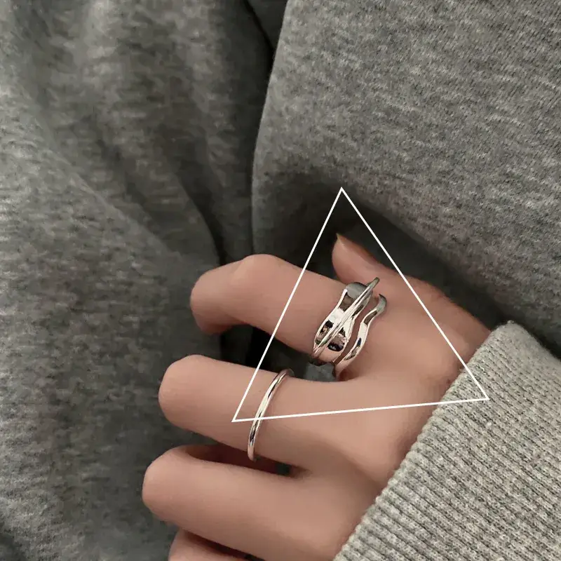 Double Layer Hepburn Style Women's Ring Silver - Image 2