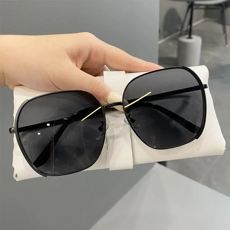 Women's Korean Style Gradual Color Sunglasses with Anti-UV Protection — feature 14