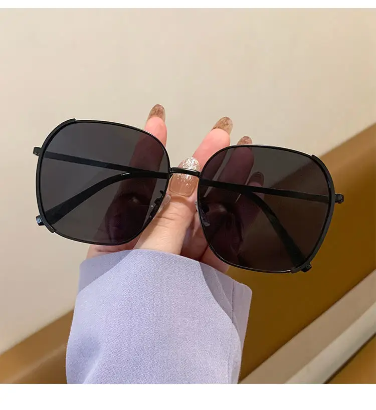 Women's Korean Style Gradual Color Sunglasses with Anti-UV Protection — feature 15