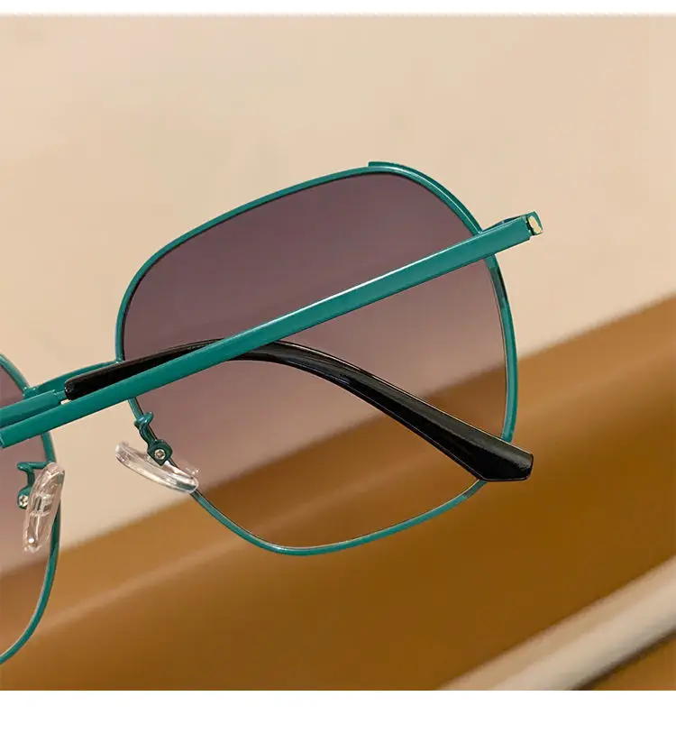 Women's Korean Style Gradual Color Sunglasses with Anti-UV Protection — feature 20