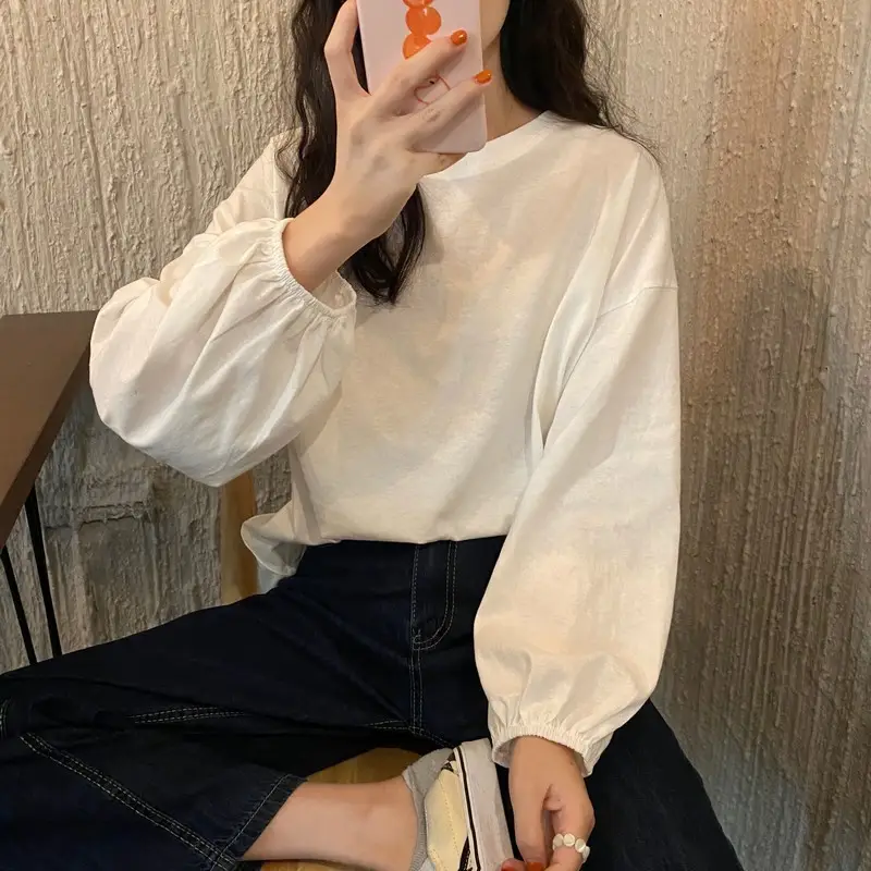 Women's Green Loose Pullover T-Shirt with Long Sleeve Lantern Design — feature 10