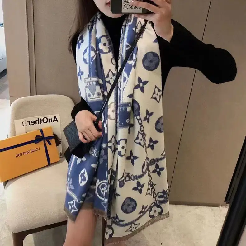 Women's Korean Style Warm Scarf Black White Double Sided - Image 6
