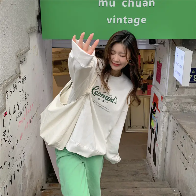 2022 Women Raglan Back Printed Sweatshirt Yellow — feature 11