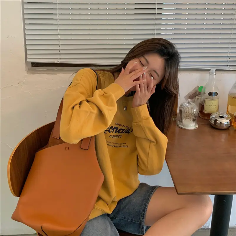 2022 Women Raglan Back Printed Sweatshirt Yellow — feature 29