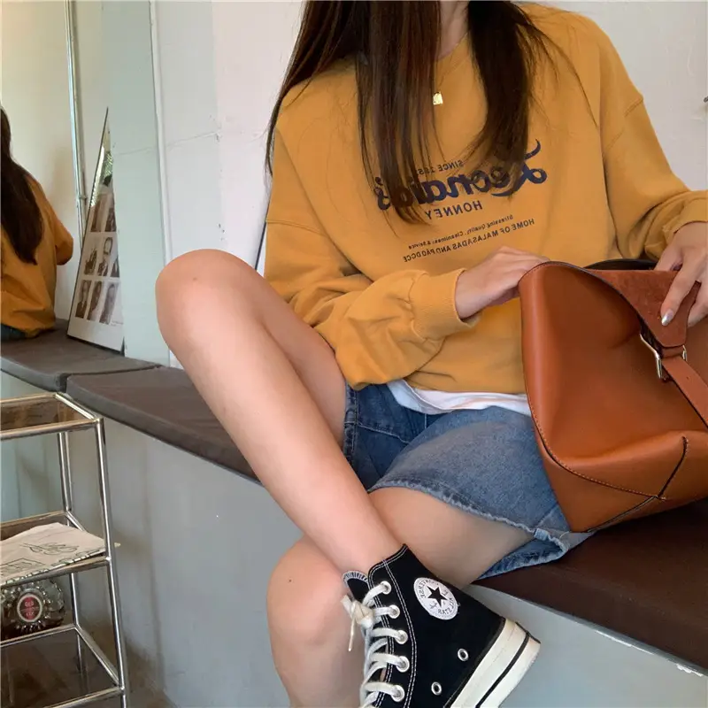2022 Women Raglan Back Printed Sweatshirt Yellow — feature 32