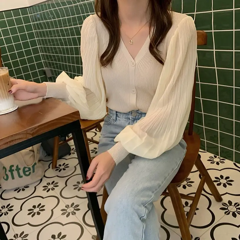 Women's V-Neck Chiffon Sleeveless Sweater 2023 - Image 4