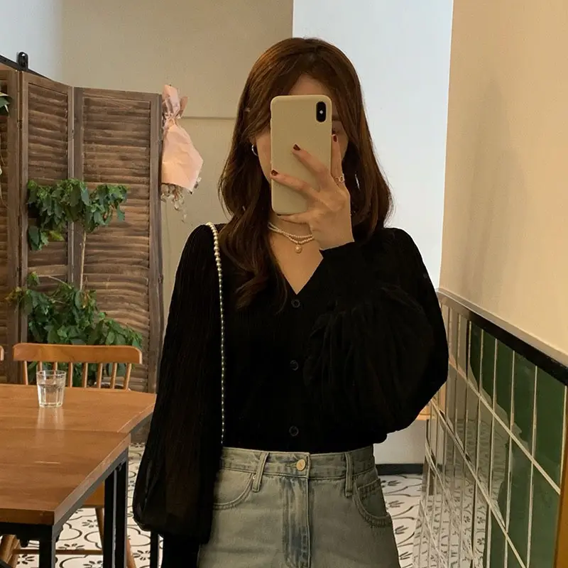 Women's V-Neck Chiffon Sleeveless Sweater 2023 — feature 1
