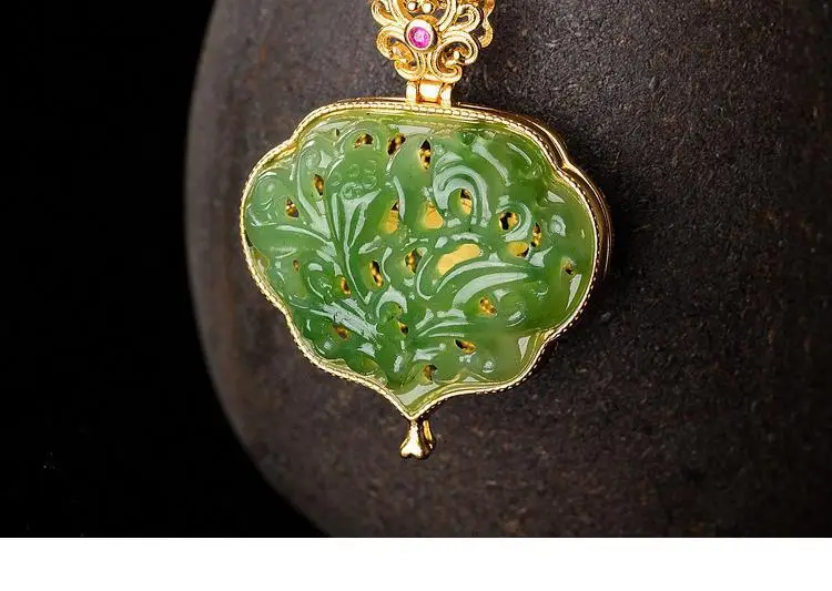S925 Gold Inlaid Heart Shaped Jade Necklace — feature 5