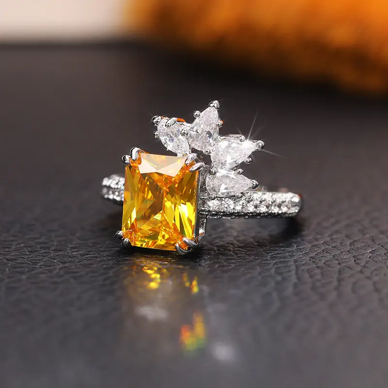 Cao Shi Diamond Flower Ring Yellow Square 5.2g
