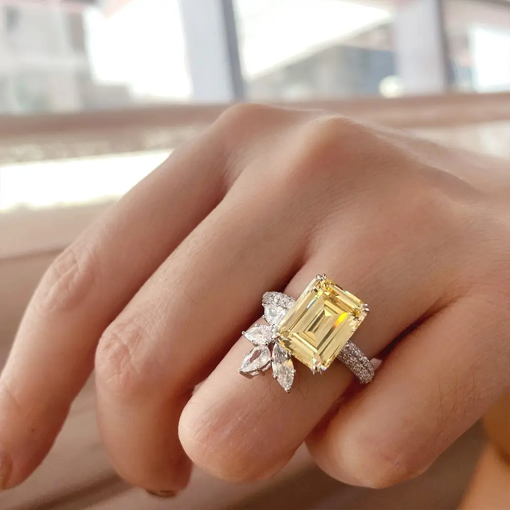 Cao Shi Diamond Flower Ring Yellow Square 5.2g