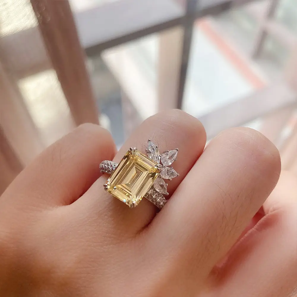 Cao Shi Diamond Flower Ring Yellow Square 5.2g — feature 2