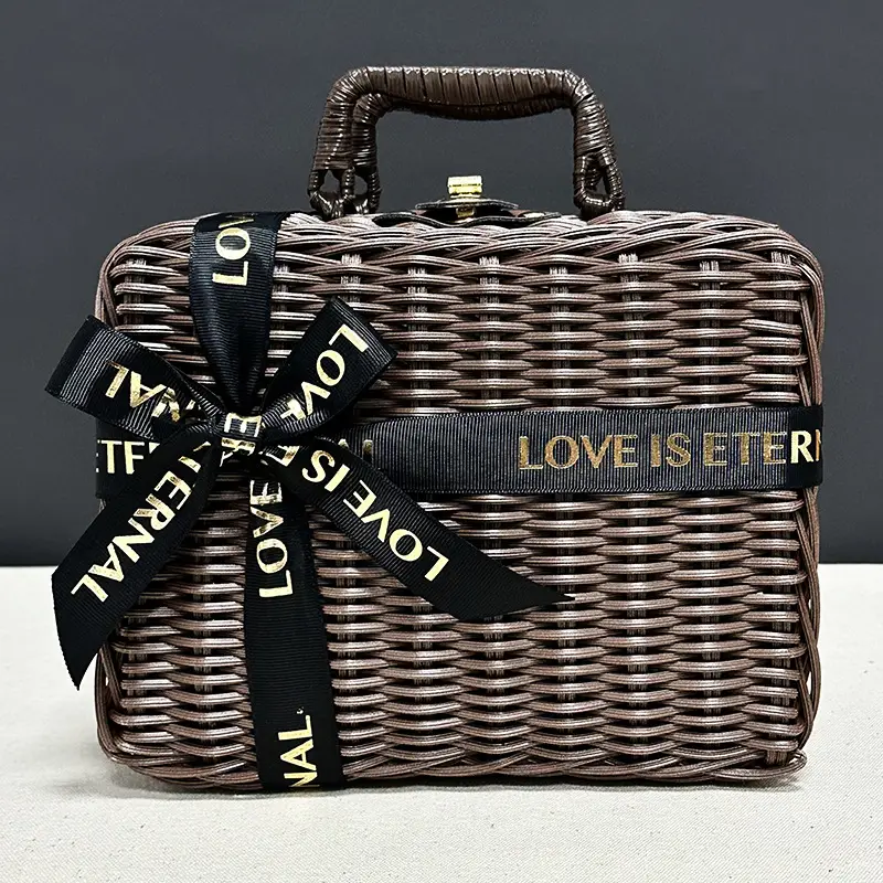 Vintage Woven Gift Box for Wedding & Outdoor Use - Image 11