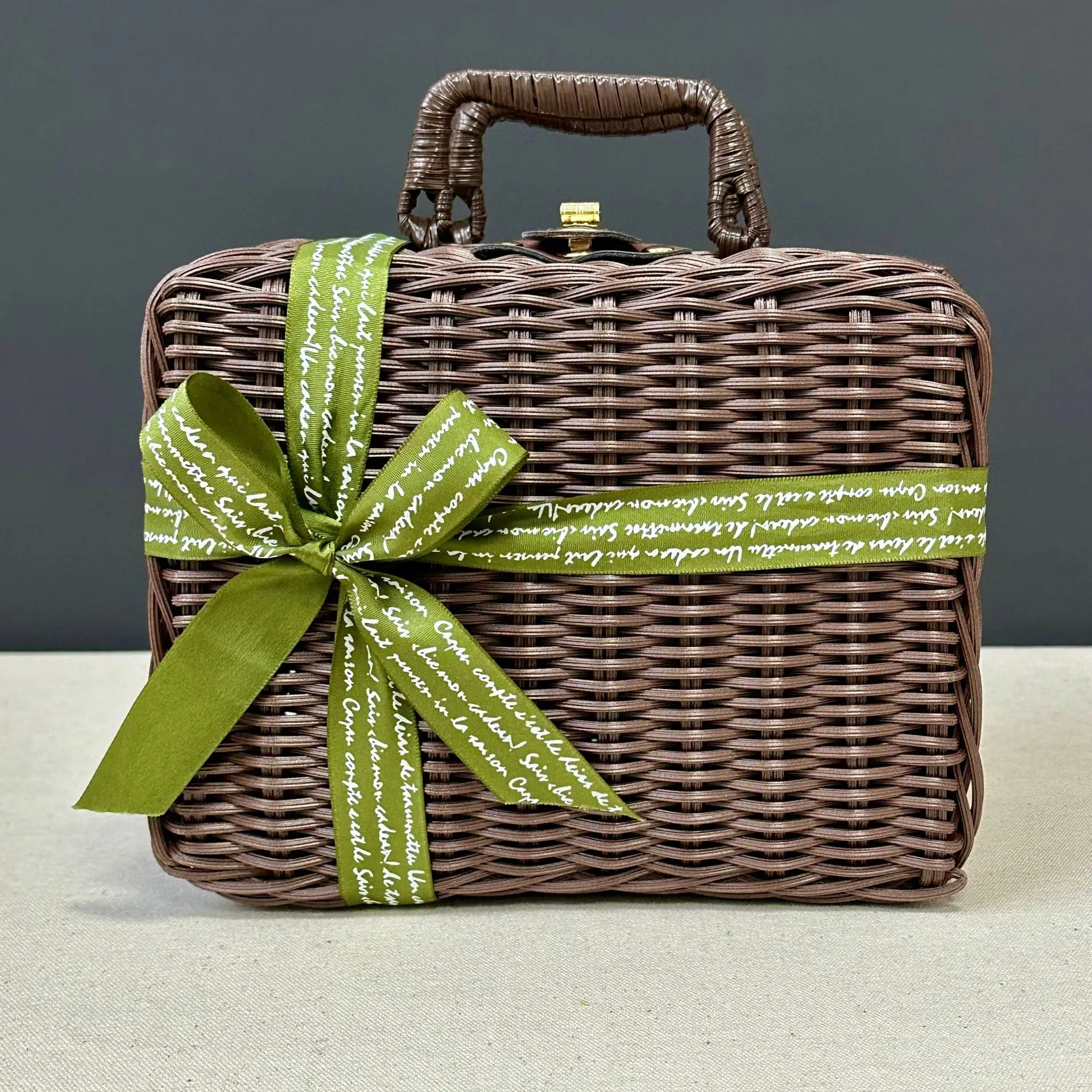 Vintage Woven Gift Box for Wedding & Outdoor Use - Image 12