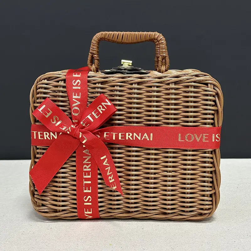 Vintage Woven Gift Box for Wedding & Outdoor Use - Image 4