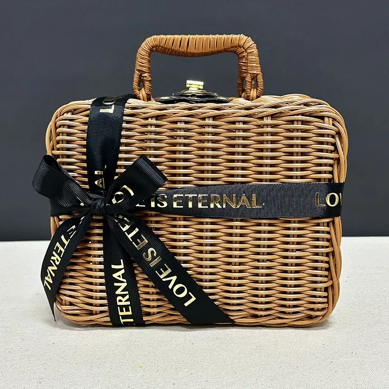 Vintage Woven Gift Box for Wedding & Outdoor Use - Image 5