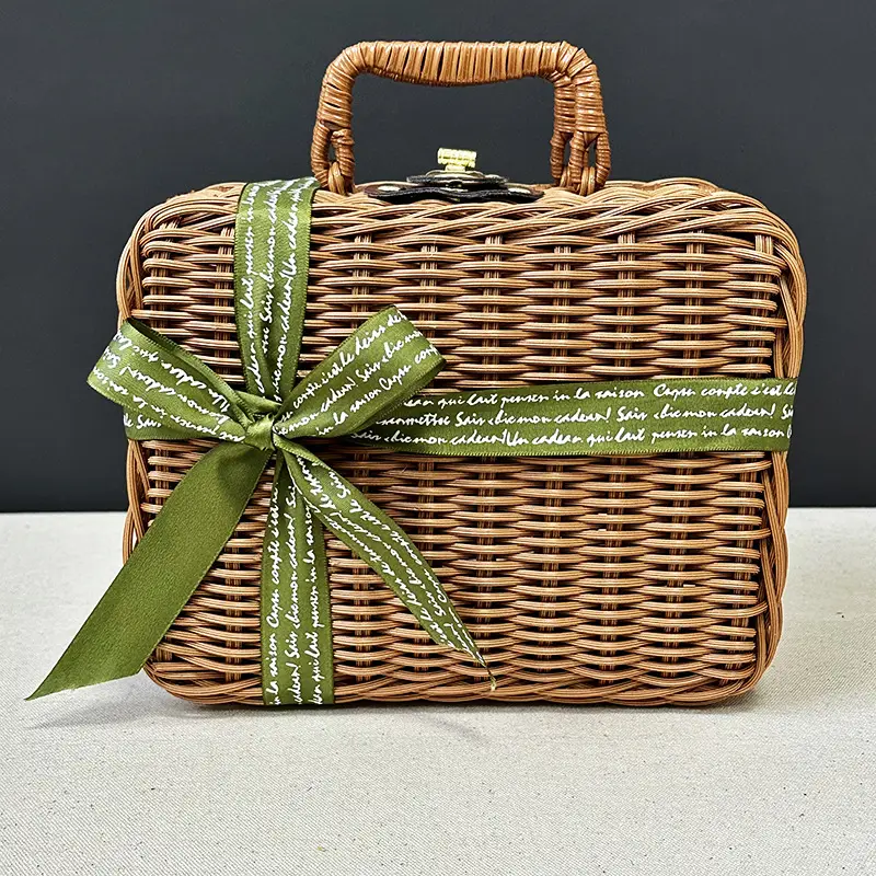 Vintage Woven Gift Box for Wedding & Outdoor Use - Image 6