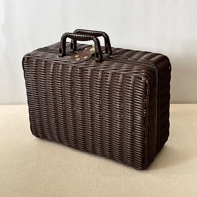 Vintage Woven Gift Box for Wedding & Outdoor Use - Image 7