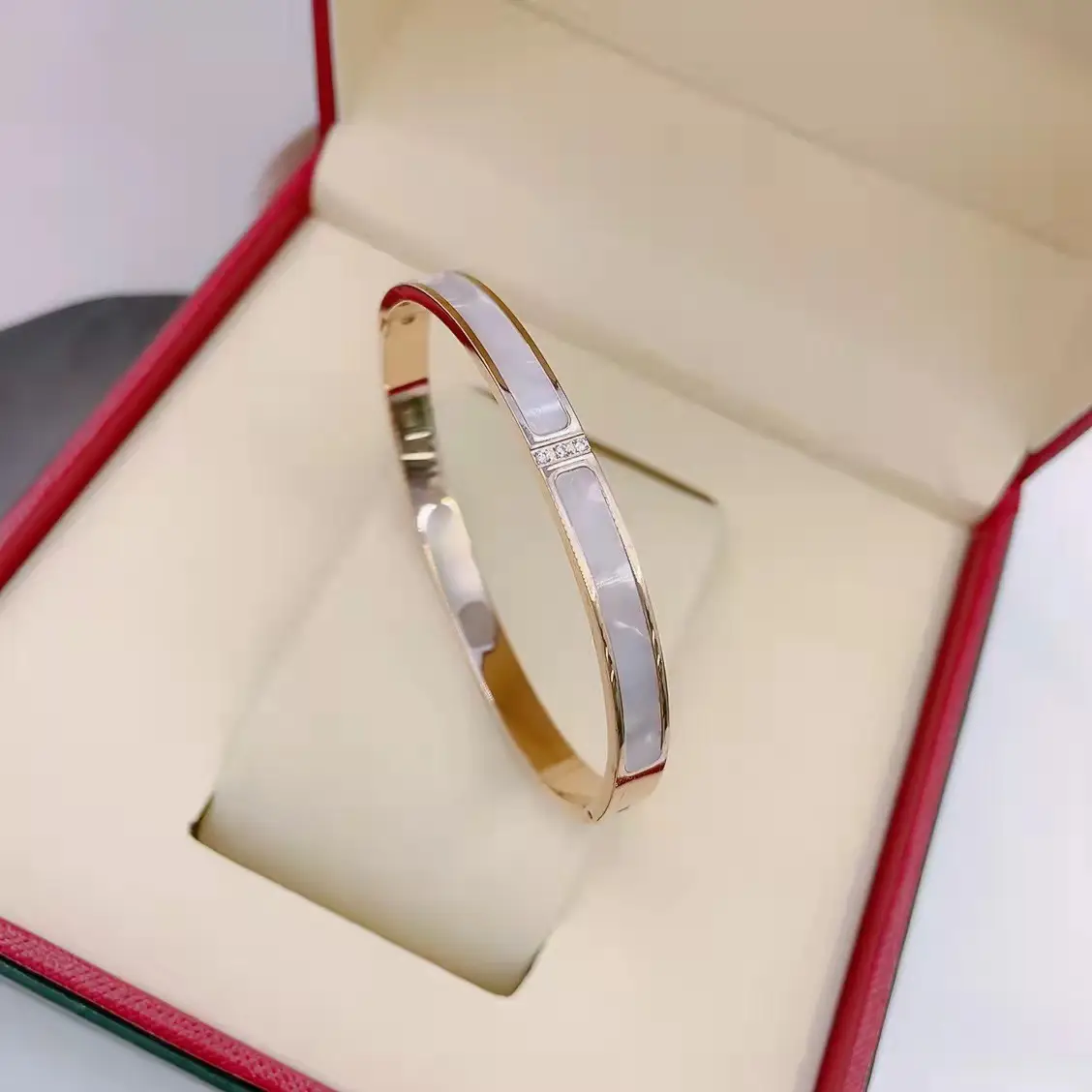 Titanium Bracelet with Diamond Set for Women - Image 29