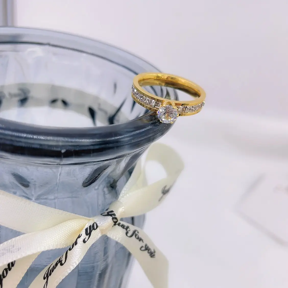 Titanium Bracelet with Diamond Set for Women — feature 5