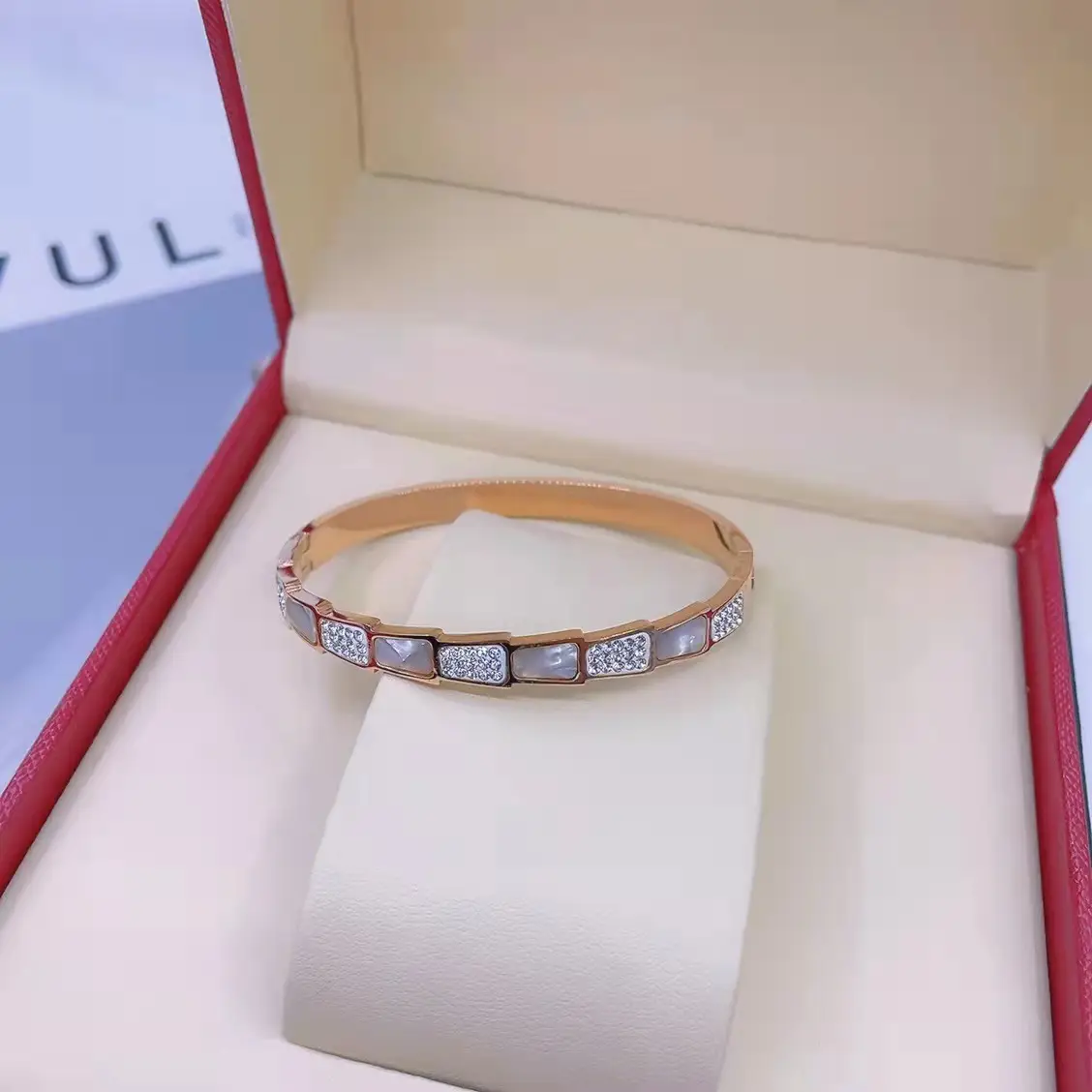 Titanium Bracelet with Diamond Set for Women - Image 11