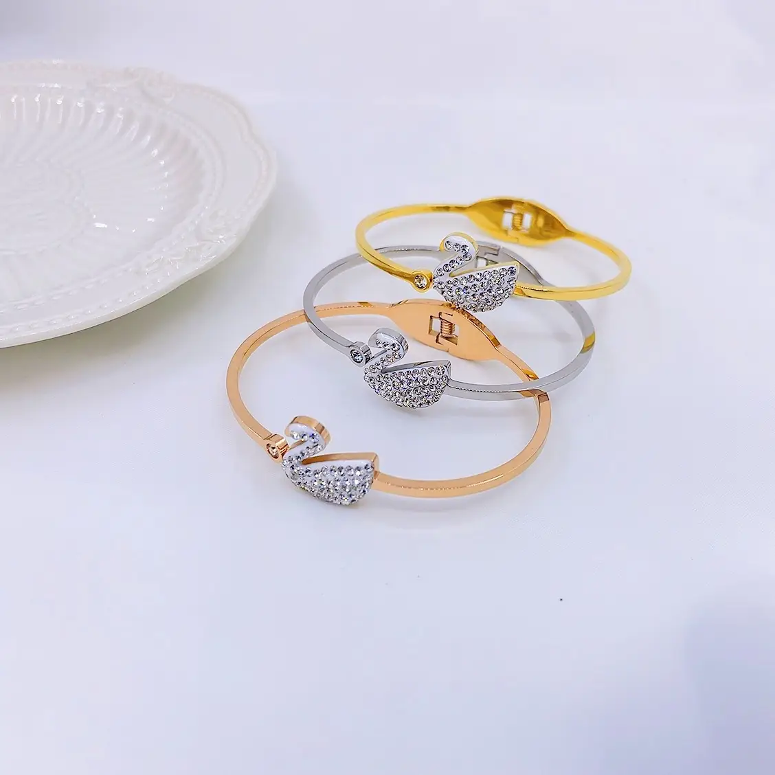Titanium Bracelet with Diamond Set for Women - Image 18