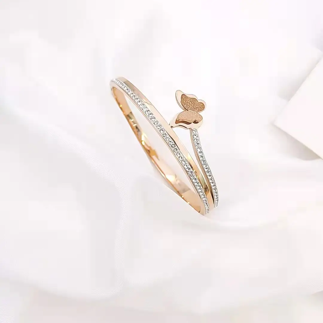 Titanium Bracelet with Diamond Set for Women - Image 22