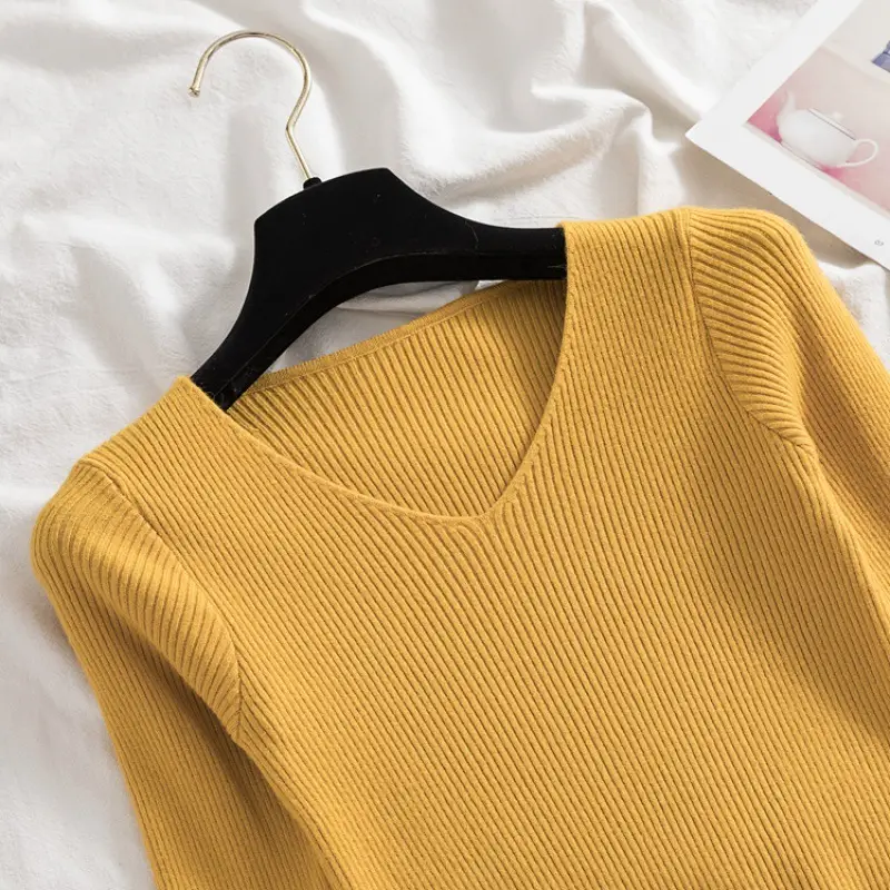 Women V-neck Knitted Sweater Green Long Sleeve - Image 4