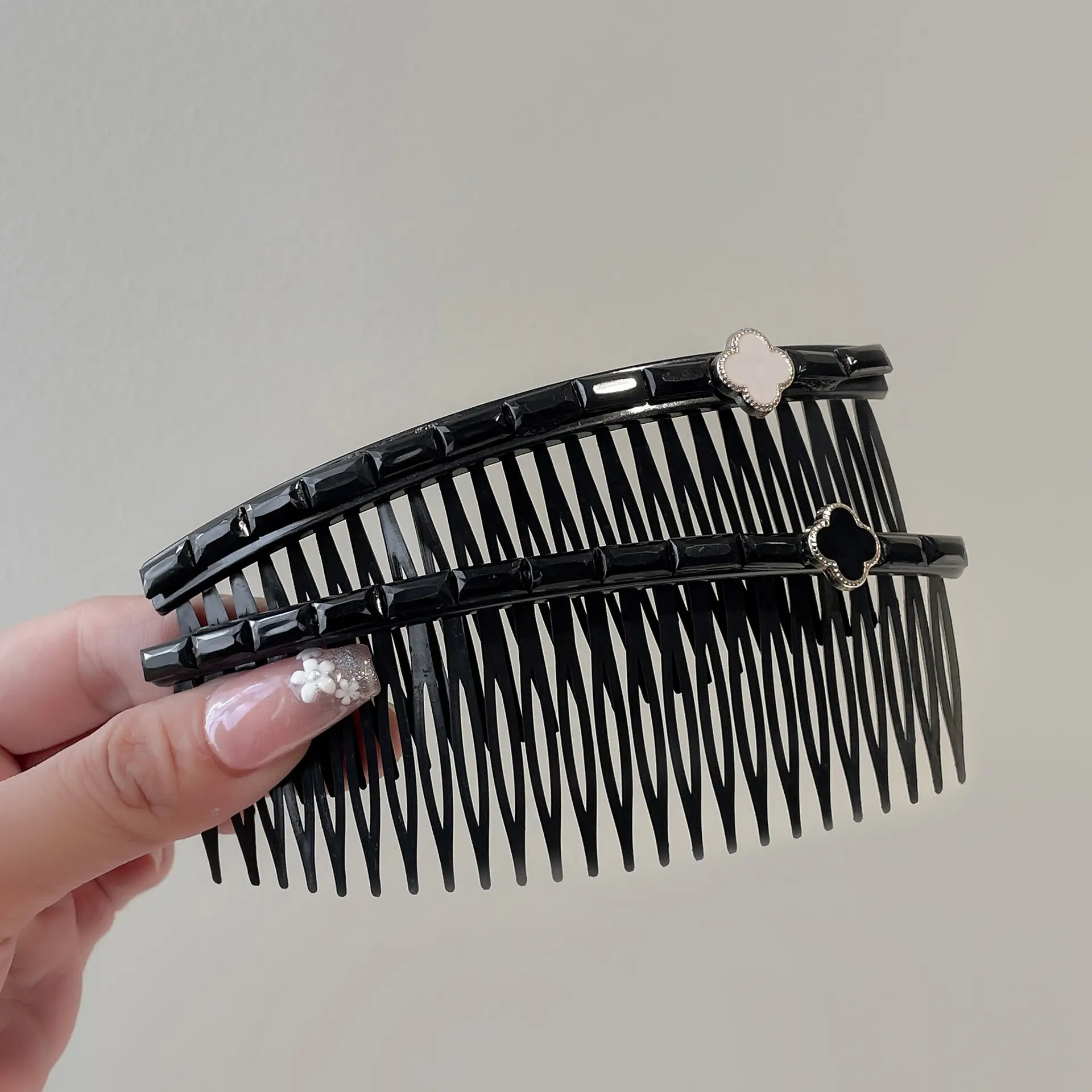 Pearl Hair Comb with Gold Plated Design - Image 10