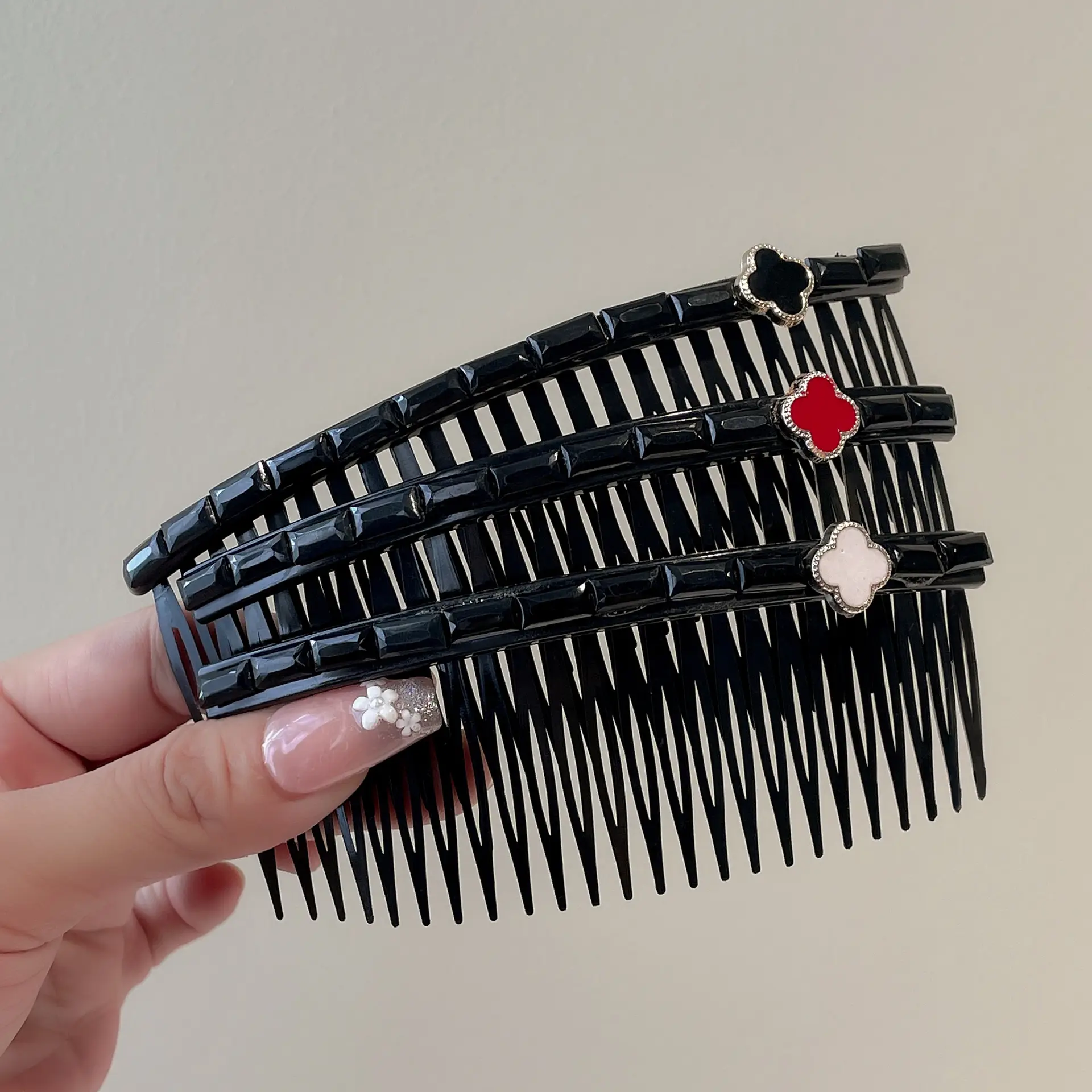 Pearl Hair Comb with Gold Plated Design - Image 11