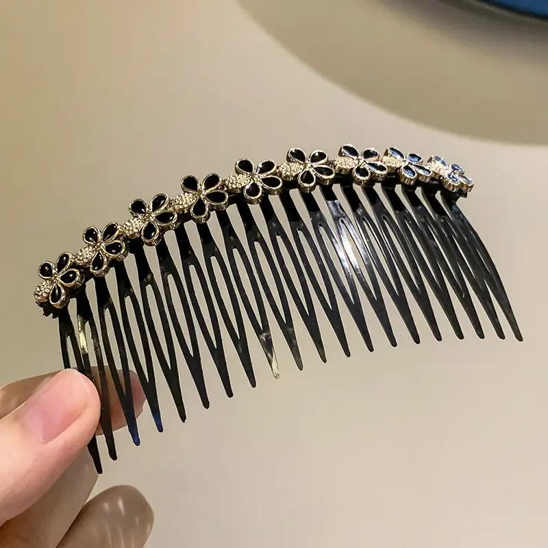 Pearl Hair Comb with Gold Plated Design - Image 3