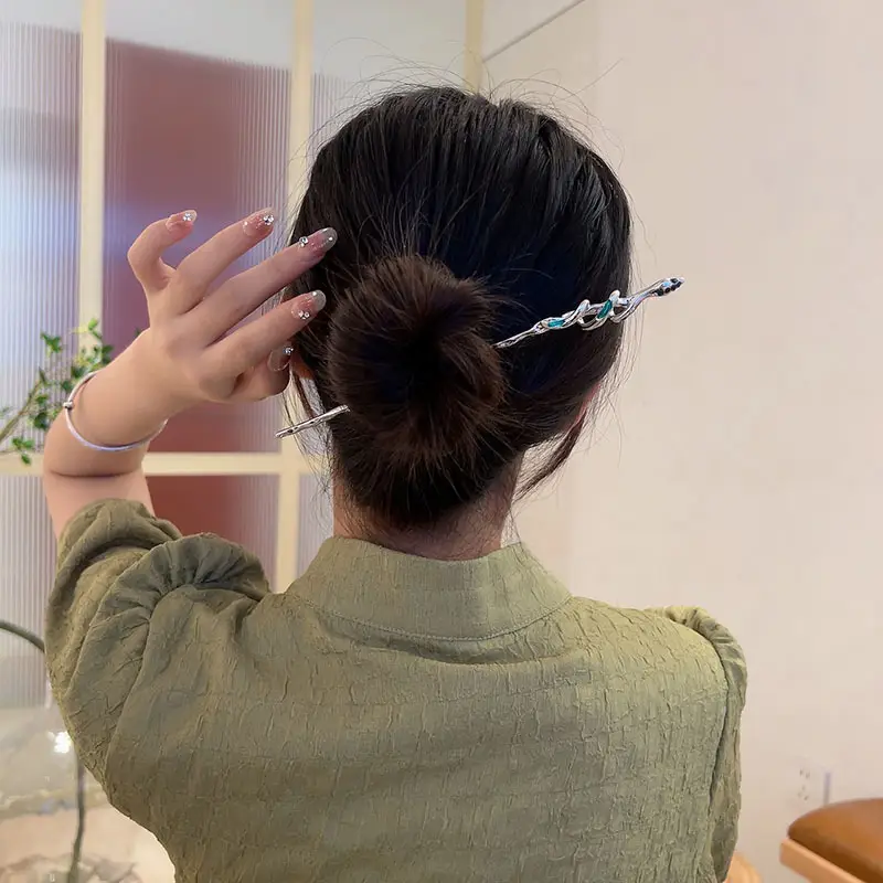 New Chinese Style Twisted Metal Hairpin Modern High-grade Sense - Image 7