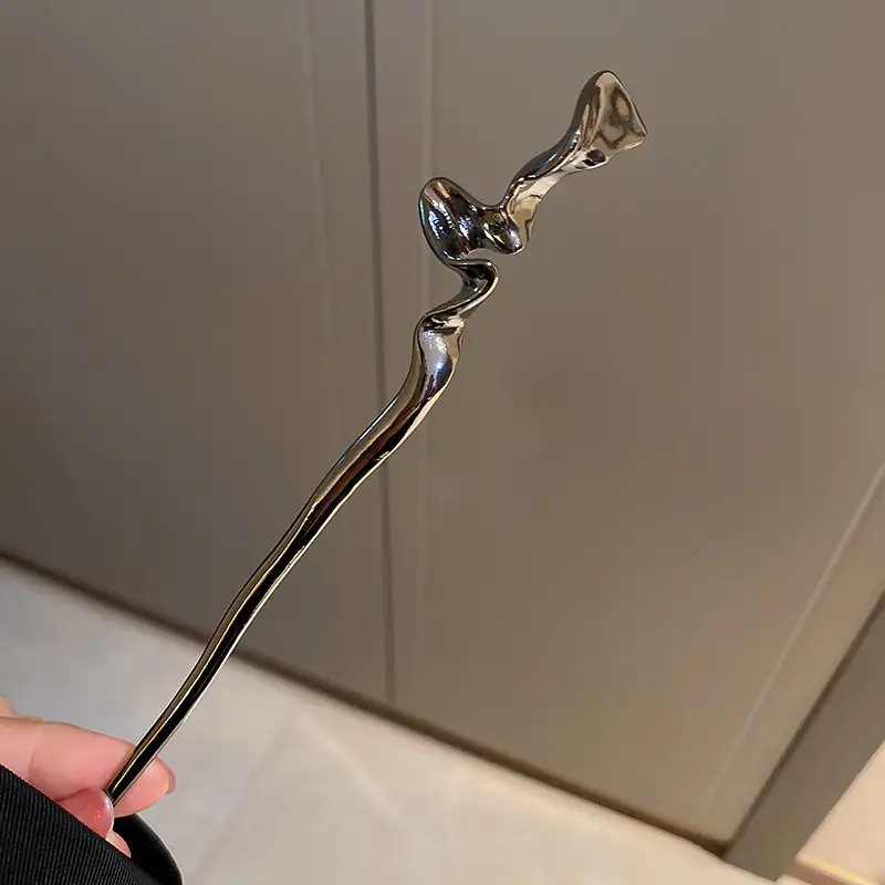 New Chinese Style Twisted Metal Hairpin Modern High-grade Sense - Image 2