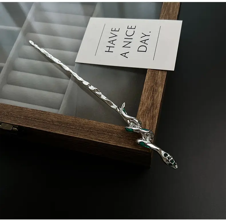 New Chinese Style Twisted Metal Hairpin Modern High-grade Sense - Image 3