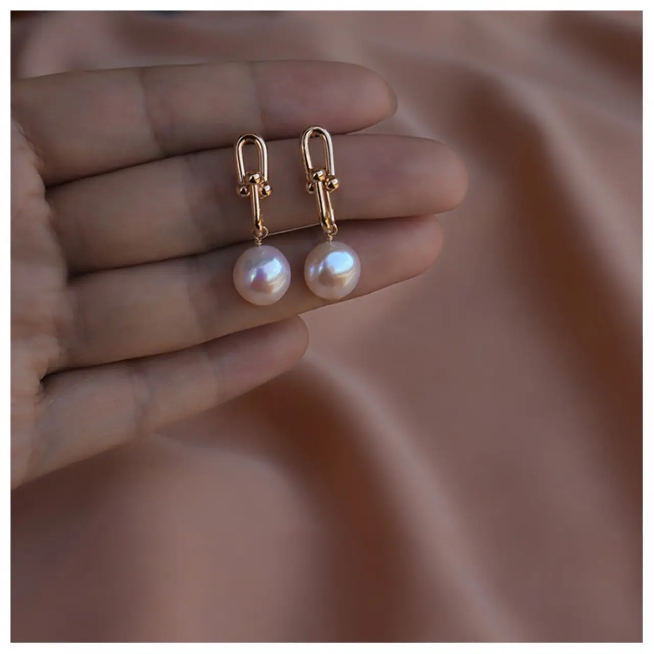 Natural Pearl Earrings 14K Gold Large Chain Style - Image 5