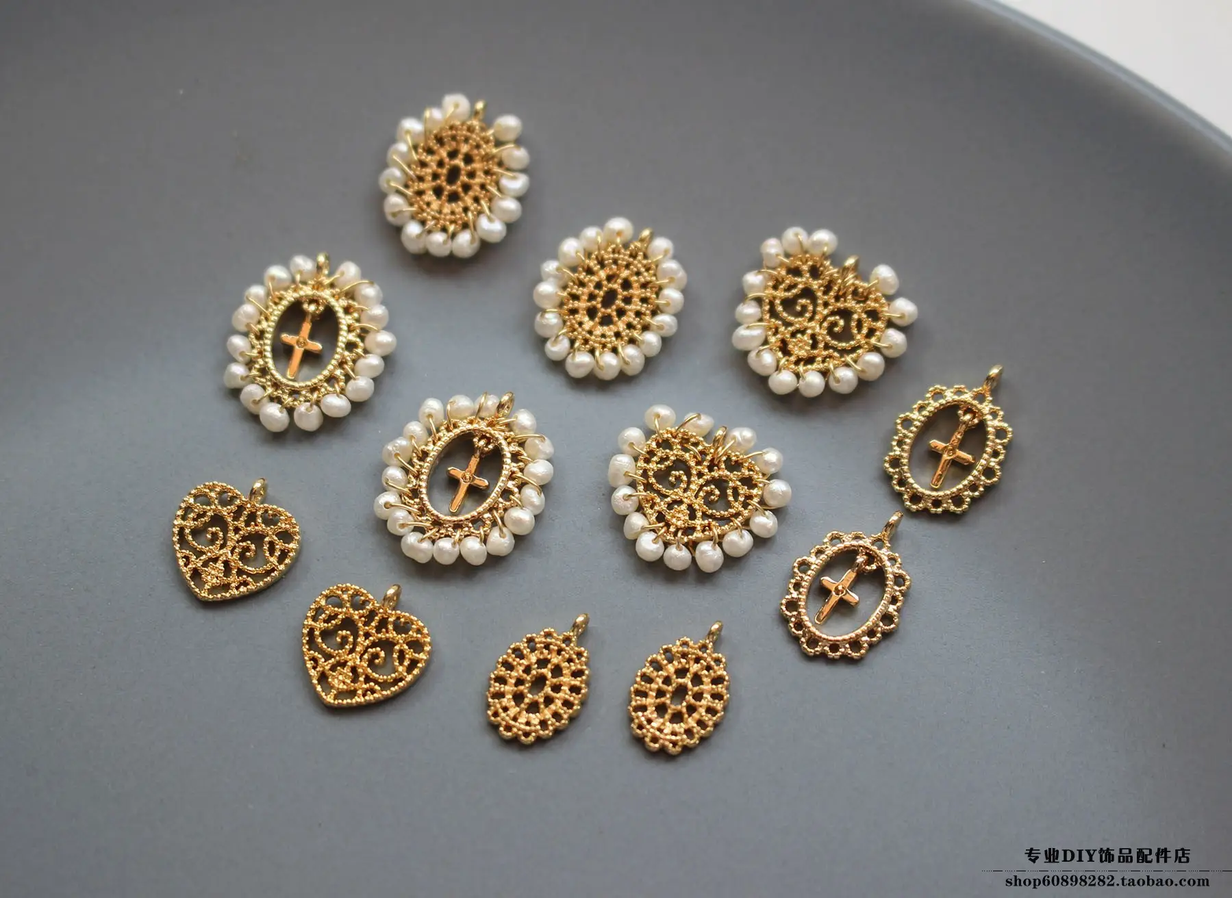 Golden Apple Design Winding Earrings Bracelet Set — feature 1