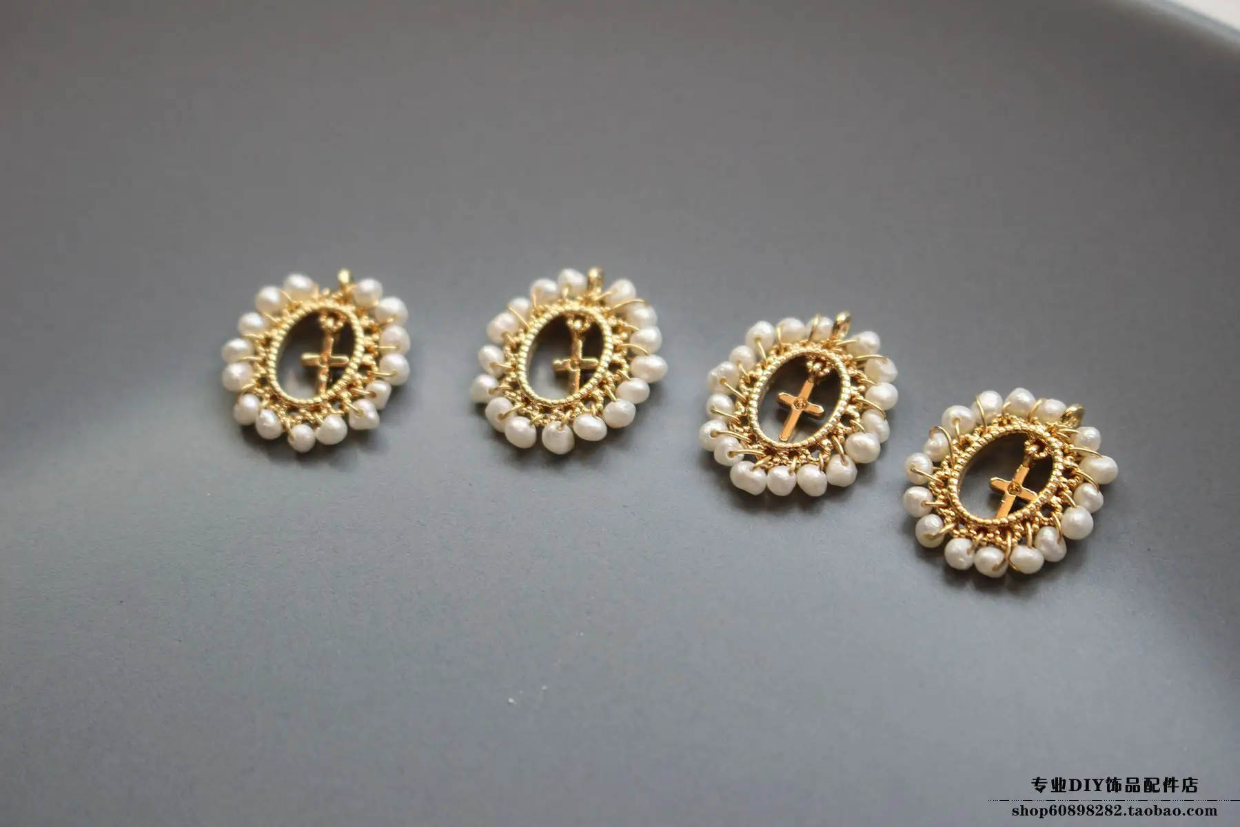 Golden Apple Design Winding Earrings Bracelet Set — feature 4