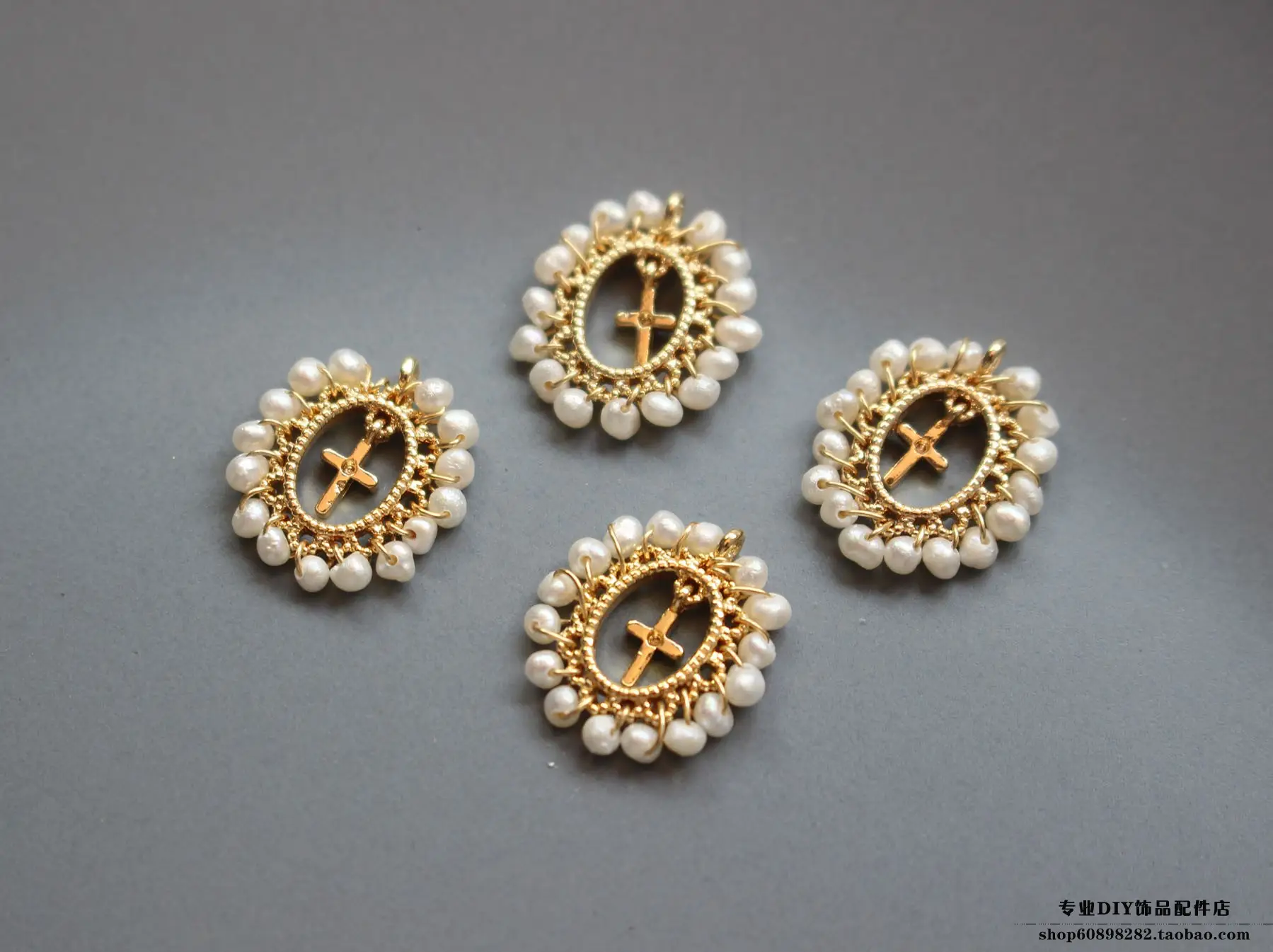 Golden Apple Design Winding Earrings Bracelet Set — feature 5