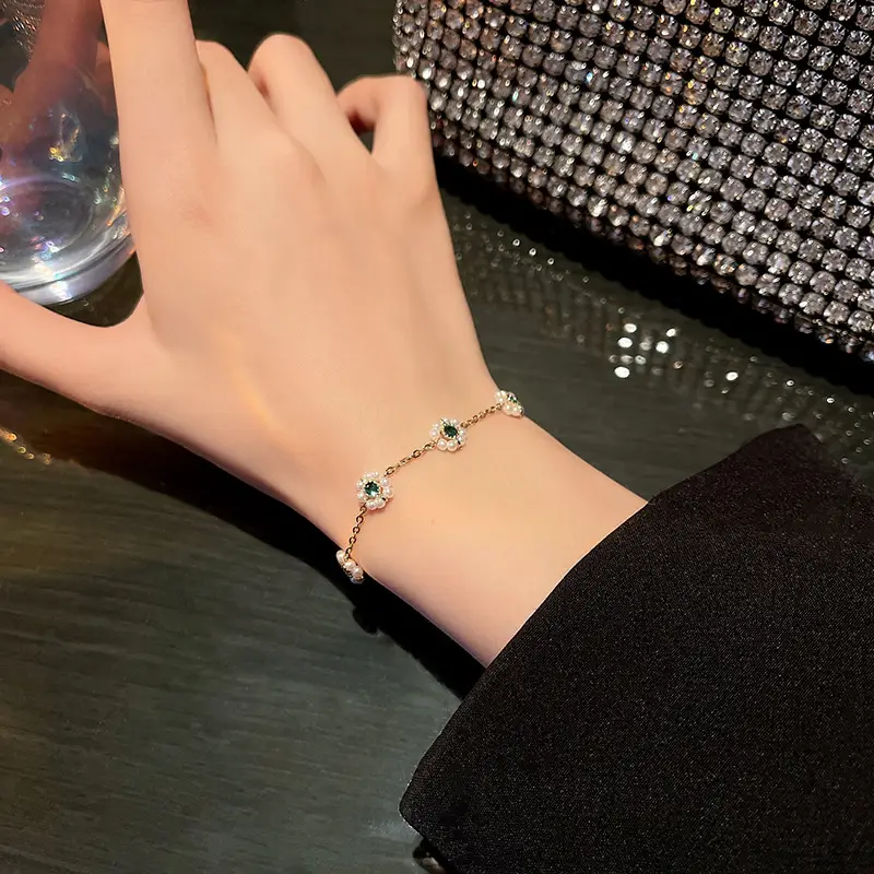 Vintage Flower Titanium Steel Bracelet with Emerald Pearl Pendant - Image 3